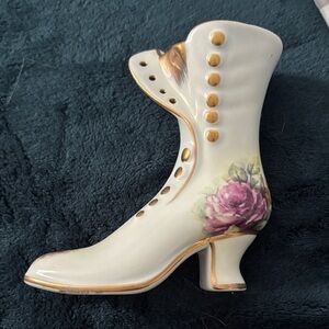 Limoges hat pin holder